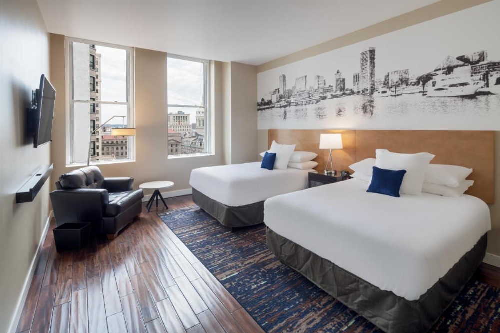 Hotel RL Baltimore Inner Harbor